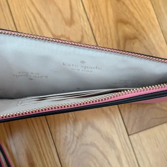 kate spade Pink Leather Wristlet Clutch/Wallet - Never Used - Picture 4 of 5